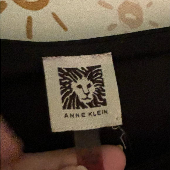 Anne Klein Womens Boxy Fit 3/4 Sleeve Black Top Button Keyhole Accent Sz Small‎ - Picture 6 of 9